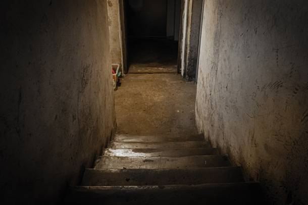 a staircase leading to a doorway